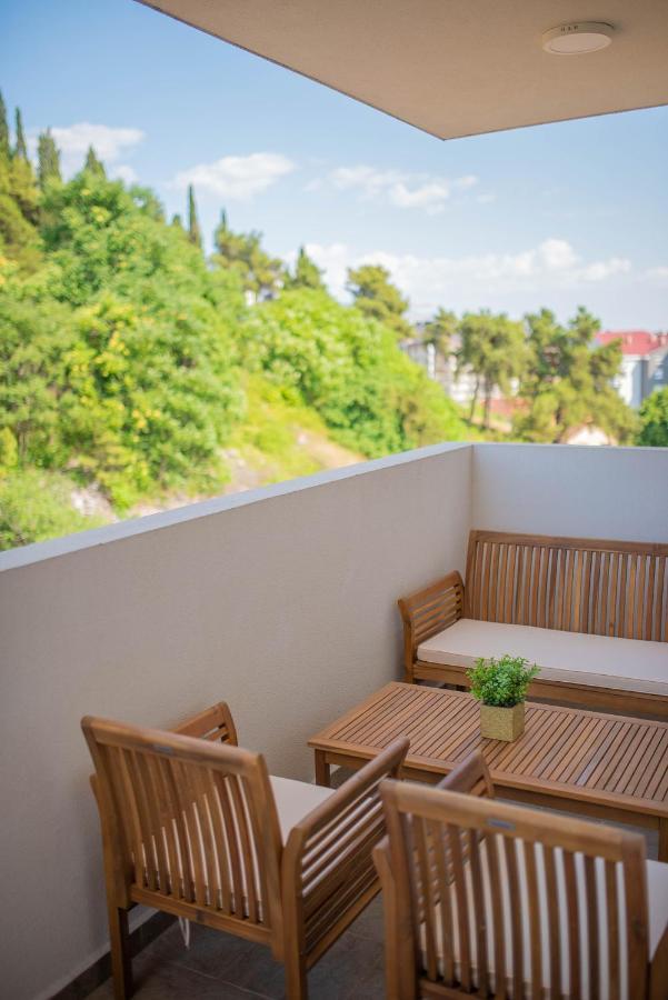 Stylish Two Bedroom Apartment At Ljubovic-Hill Park พอดโกริกา ภายนอก รูปภาพ
