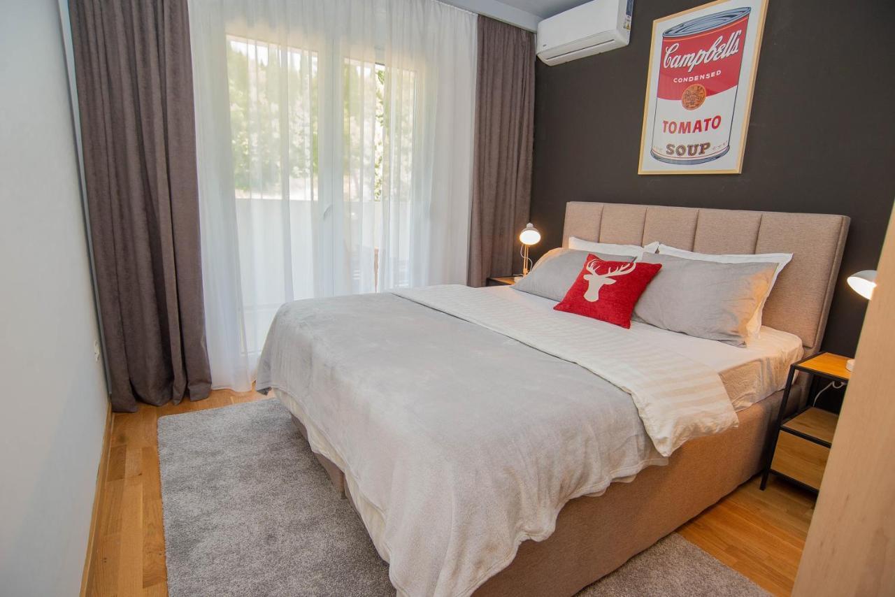 Stylish Two Bedroom Apartment At Ljubovic-Hill Park พอดโกริกา ภายนอก รูปภาพ