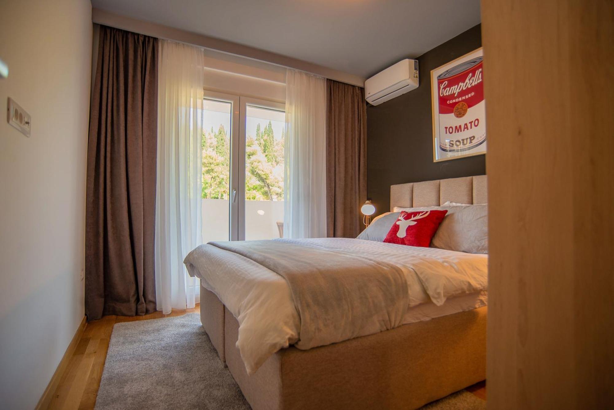 Stylish Two Bedroom Apartment At Ljubovic-Hill Park พอดโกริกา ภายนอก รูปภาพ